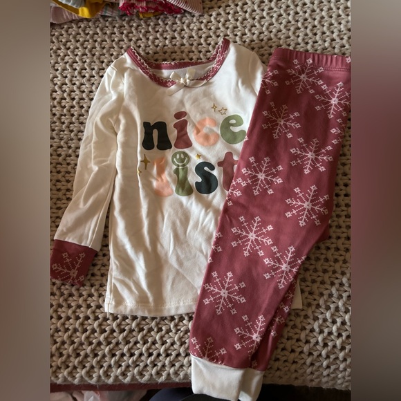 cute girl clothes lot 12-18m. Some clothes barely worn or not worn at all - Picture 7 of 13